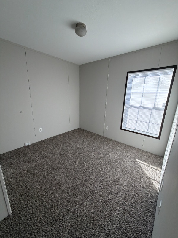 Photo - 214 Lakeshore Cir