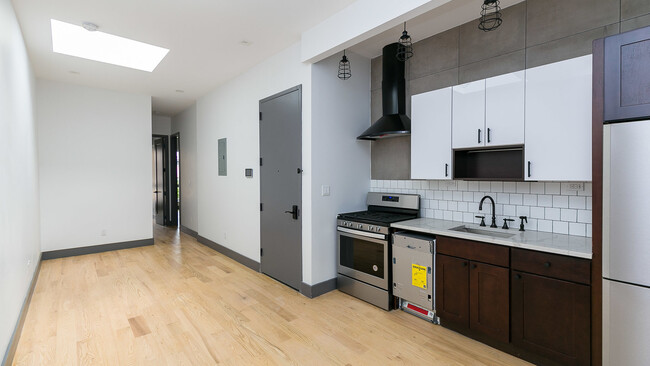 Photo - 87 Starr St Apartamentos Unidad 3L