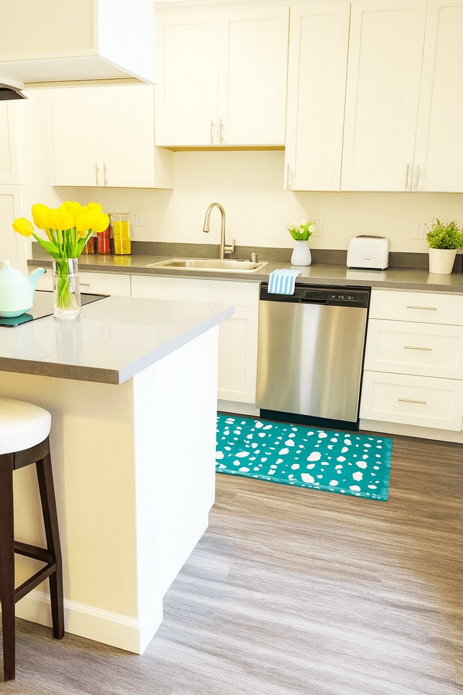 Photo - Castilian Apartments