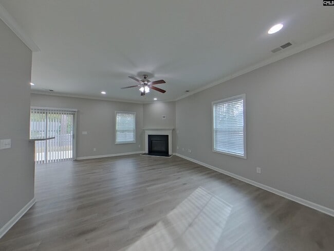 Photo - 326 Fairford Rd