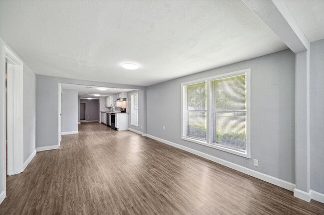 Photo - 110 Maplewood St