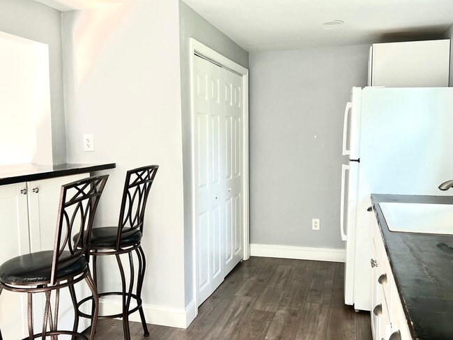 Photo - 32 Jerry Way