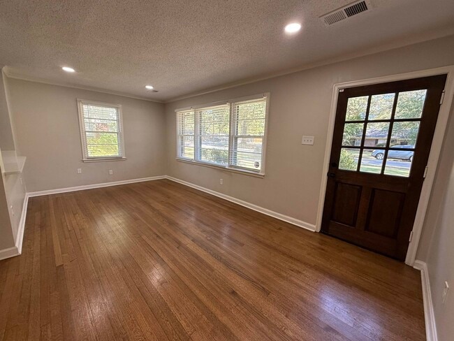 Photo - 1409 Dearing Rd