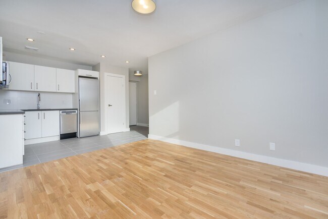 Photo - 25 Eccleston Dr Unit 403