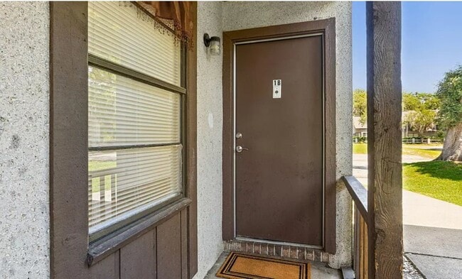 Photo - 4 Bentwood Ln Unit 1B