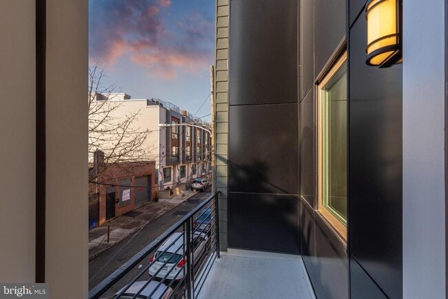 Photo - 920 N 15th St Unit 2