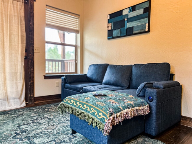 Photo - 10985 Cayuse Ct