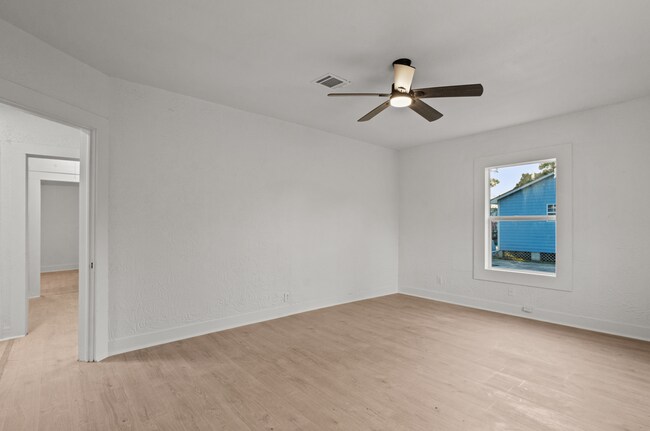Photo - 3 bedroom on large lot