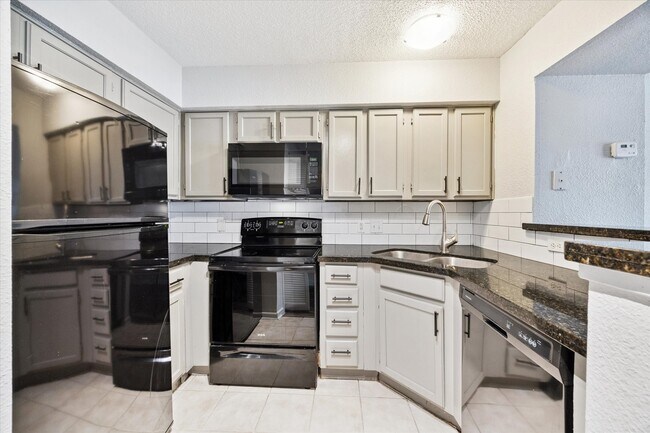 Building Photo - 1710 W T C Jester Blvd Unit 1100 Rental