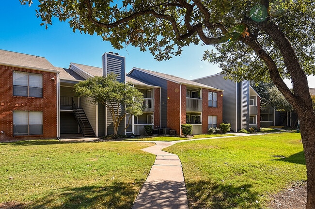 DSC_5676 - Woodchase Apartments