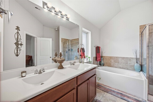 1923 Marble Stone Ln
