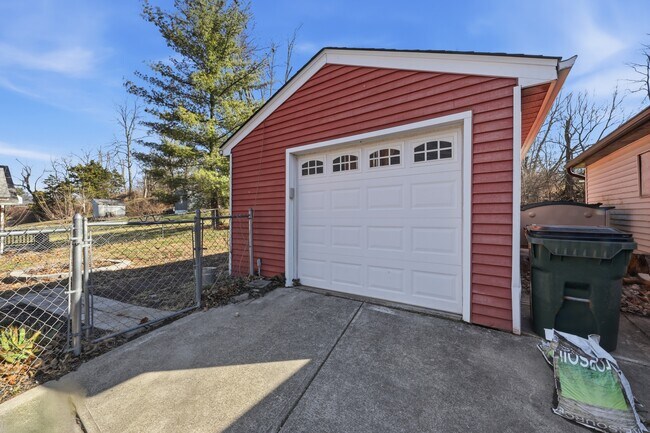 Photo - 1246 Thurnridge Dr