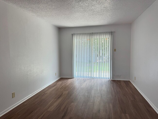 Photo - 132 Meadow Way