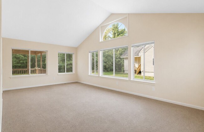 Photo - 3 bedroom/ 3 bathroom- Mimosa Lane- W&M Law School
