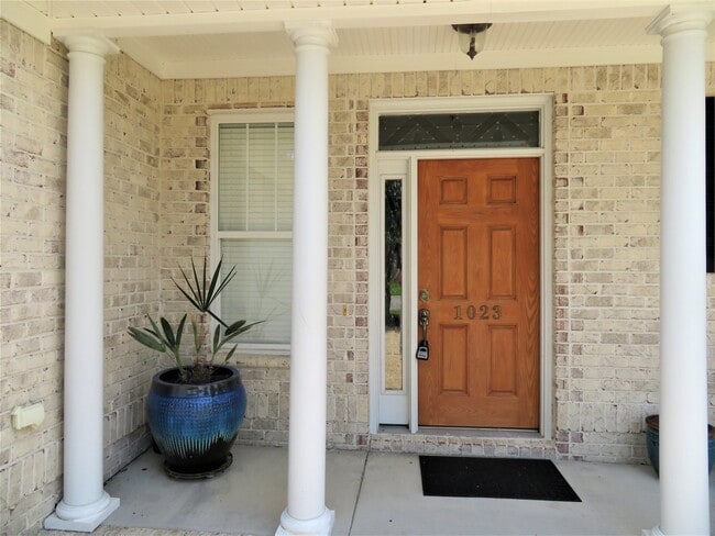 Photo - 3 bedroom, 2 bath home located in Waterford community of Leland