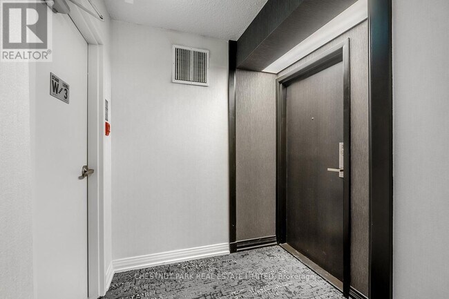 Photo - 15 McMurrich St Unité 301