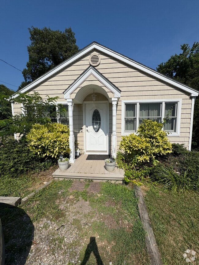 Building Photo - 10 Bayview Ct Rental