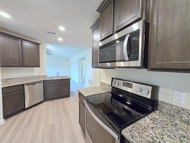 Photo - 380 Stone Gage Dr