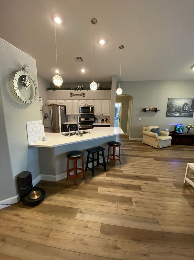 Photo - Americana Property Mgmt - 5 beds 1 story luxury property in gated Aliante community