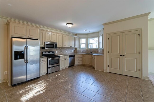 Photo - 2050 Oak Grove Rd NE