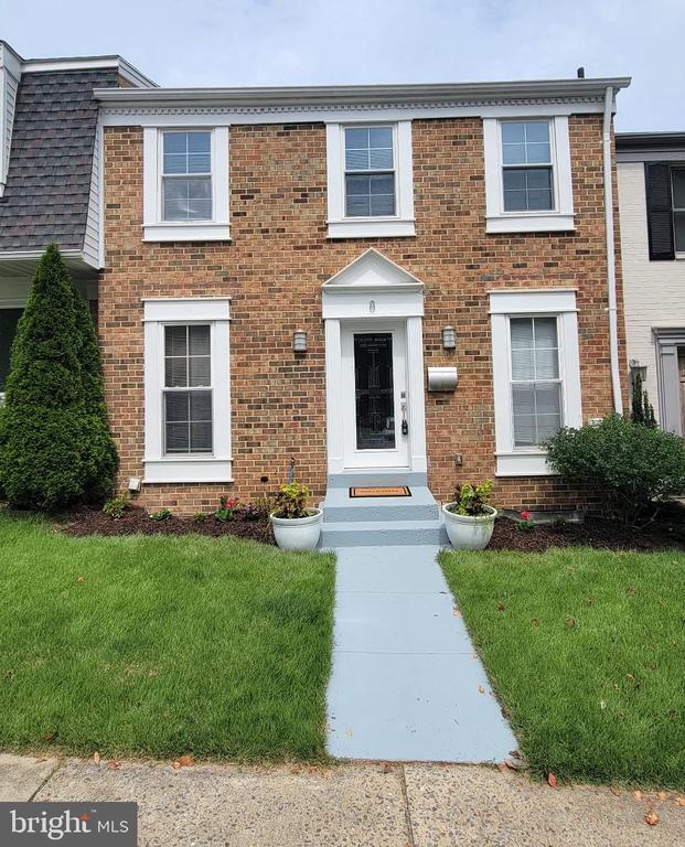 Building Photo - 8 E Darby Ct Rental