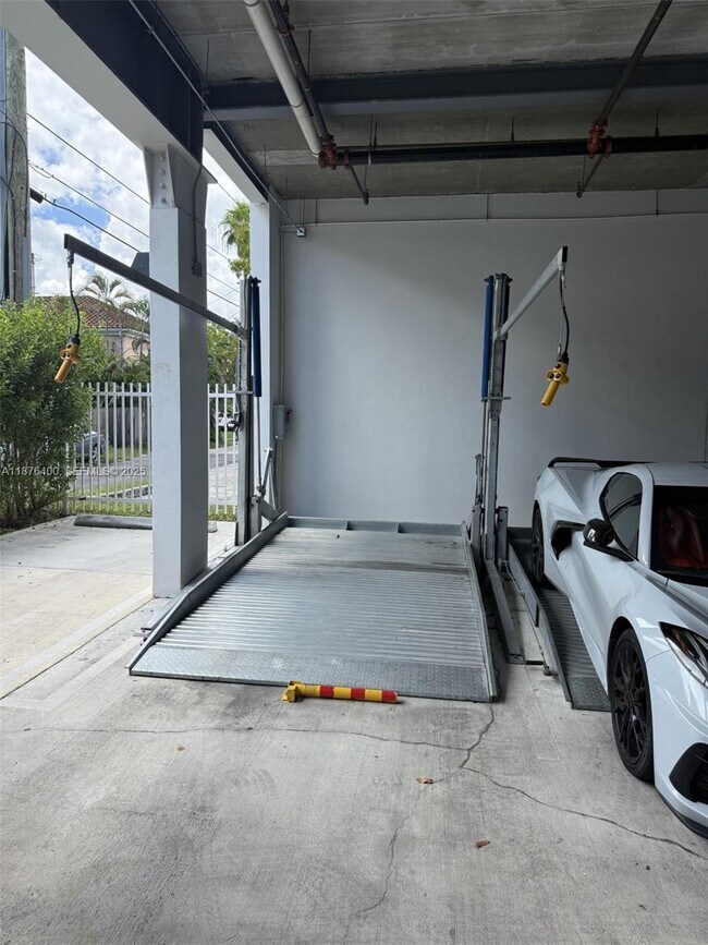 Photo - 1938 Jackson St Unit 502