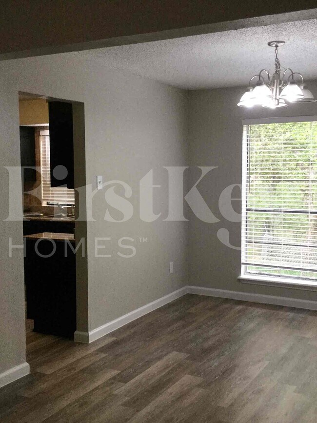 Photo - 3900 Brookgate Ct