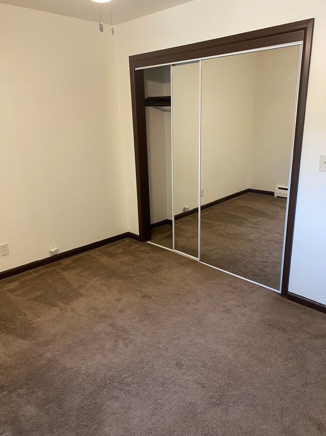 2812 Bolivar Apts.
