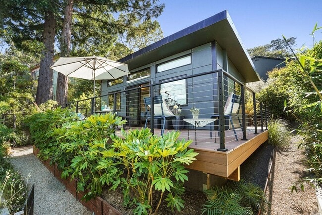 Photo - STUNNING STAND ALONE ADU STUDIO UNIT WITH TOP OF THE LINE FINISHES AND GREAT OUTDOOR SPACE