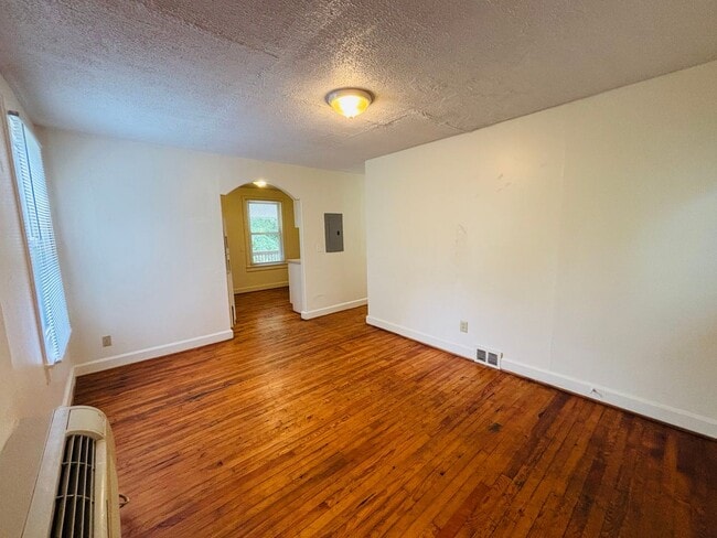 Photo - 821 Montgomery St