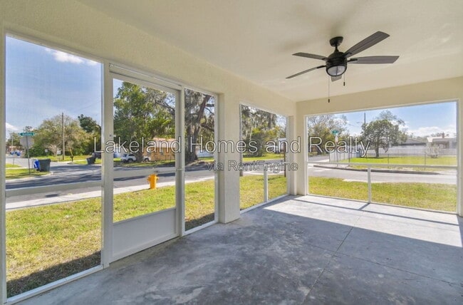 Photo - 629 W 7th St