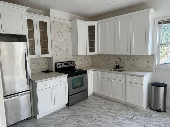 Photo - 370A Centre St Unit 3