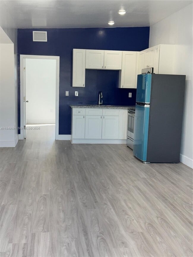 Photo - 526 NW 6th St Unit B