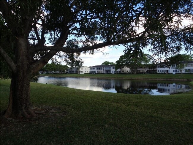 Photo - 146 Lyndhurst G Unit 146