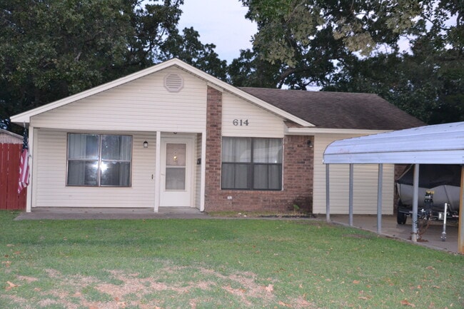 Building Photo - 614 Highland Ave Rental