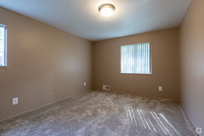 2BR, 1BA - 870SF, Second Bedroom