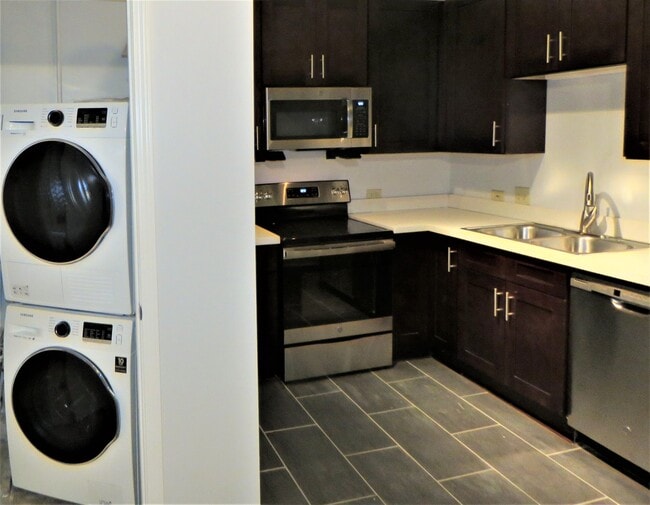 Photo - 1401 Scott St Unit 103