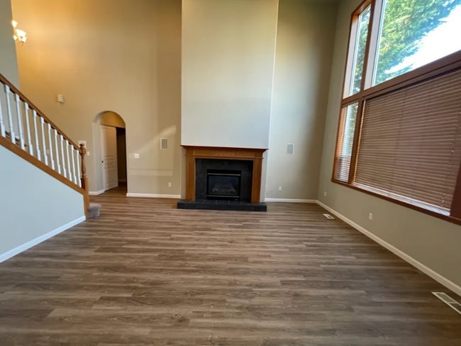 Building Photo - 11813 184th Street E Rental