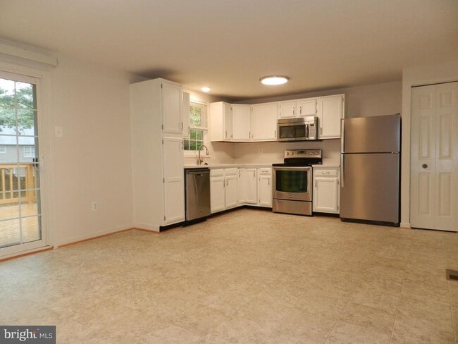 Photo - 10605 Holleybrooke Dr