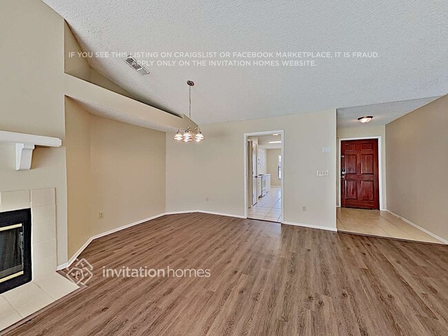 Photo - 566 S Sundance Dr