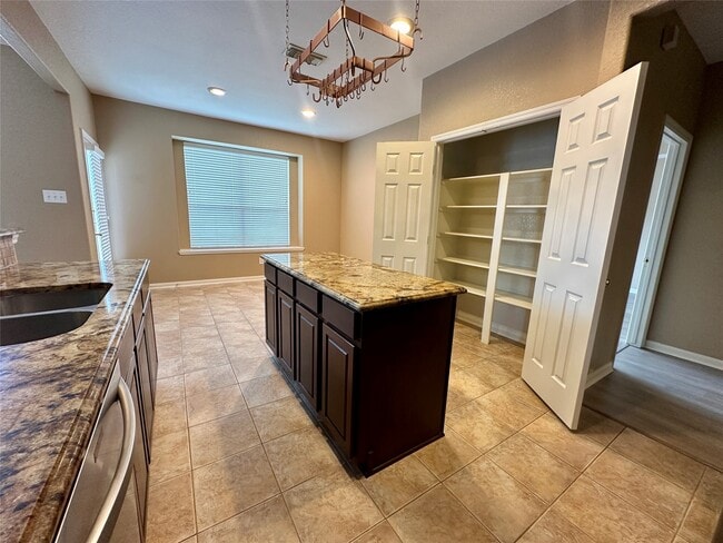 Building Photo - 14734 Harvest Chase Ct