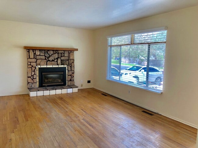 Photo - 3 Bed, 2 Bath Home with 2 Bonus Basement Rooms – Prime Location Near CSU | Available June 10th!