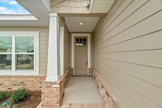 Photo - 215 Speckled Trout Ln N