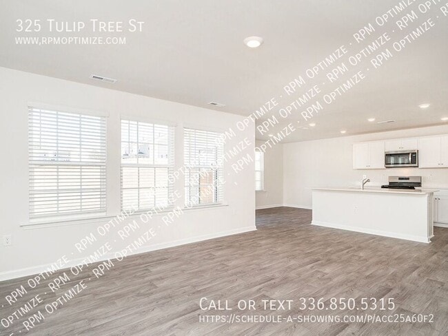 Photo - 325 Tulip tree St
