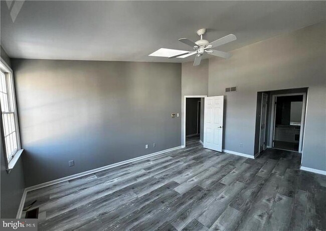 Photo - 103 Greenbrook Ct