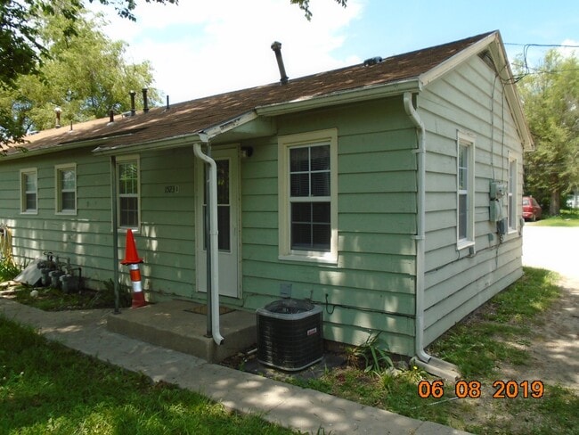 Building Photo - Close to Ft Riley Rental