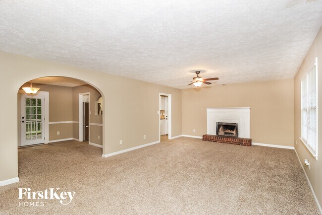 Photo - 372 Teague Dr NW