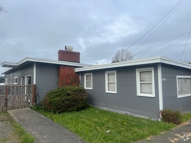 Building Photo - 3249 17th St Rental