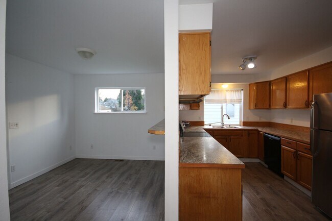 Photo - Updated Tacoma Home with Spacious Layout & Fully Fenced Yard
