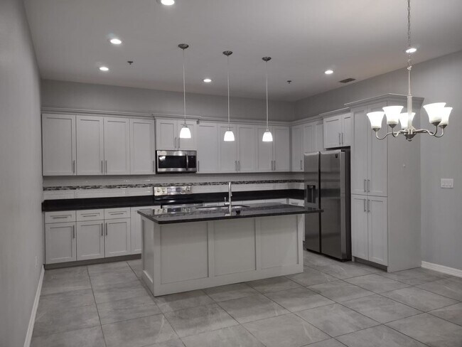 6516 Padre Blvd Unit 2